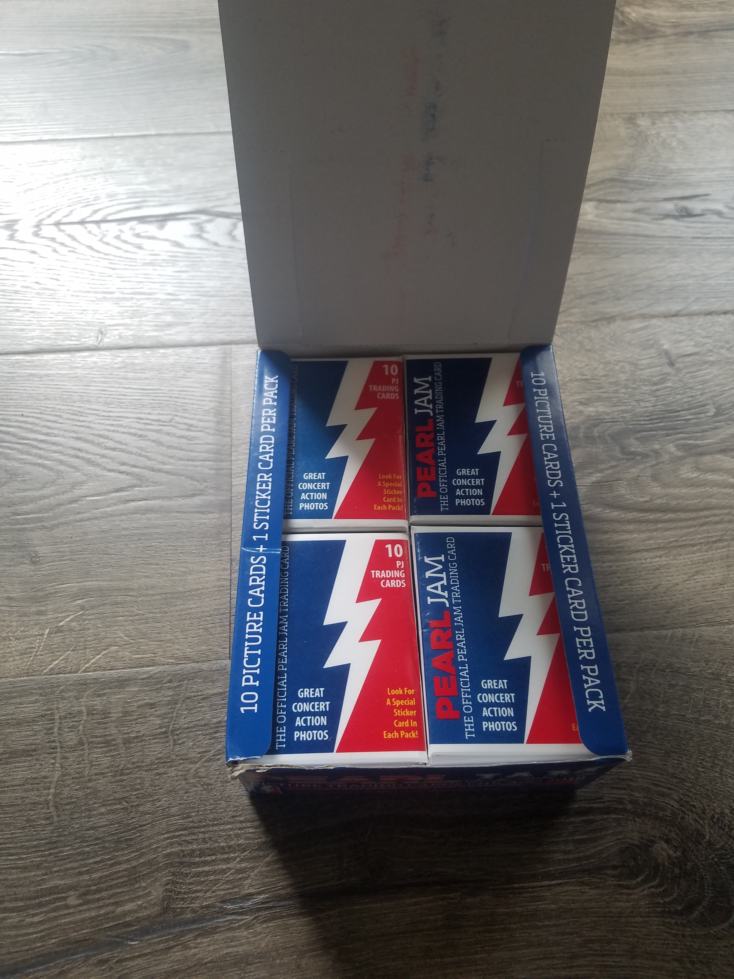 Pearl Jam 2018 Wrigley Field Chicago Trading Cards FULL BOX OF 48 PACKS