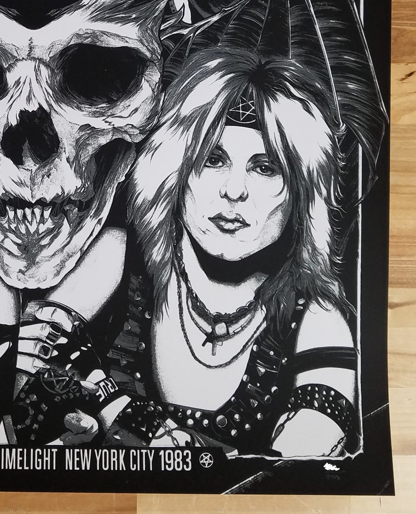 Title: MÖTLEY CRÜE NEW YORK CITY 1983 BY WILDNER LIMA (MAIN EDITION) Poster Poster artist: Wildner Lima Edition: xx/200 Type: Screen Print Size: 18" x 24" Location: New York City Venue: Limelight Notes: Officially Licensed by Mötley Crüe. Printed on French White.  Holographic sticker on back of print for authenticity.  Please allow up to 8 weeks for shipment of item(s)