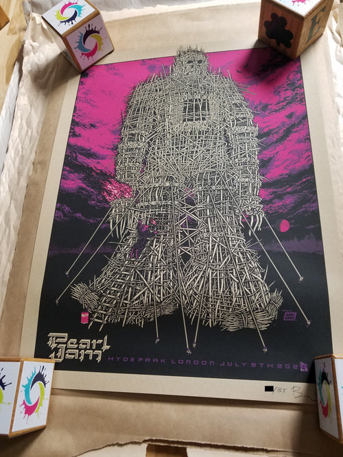 Title:  Official Pearl Jam London 2022 - Woodchip Variant  Artist:  Ames Bros  Edition:  Woodchip Variant Edition xx/85, signed and numbered  Type: 3 Color silkscreen poster on chipboard paper  Size: 18" x 24"  Venue:  Hyde Park  Location:  London, UK