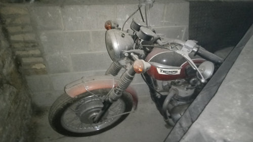 1971 Triumph Tiger Daytona Motorcycle + Triumph Workshop Manual