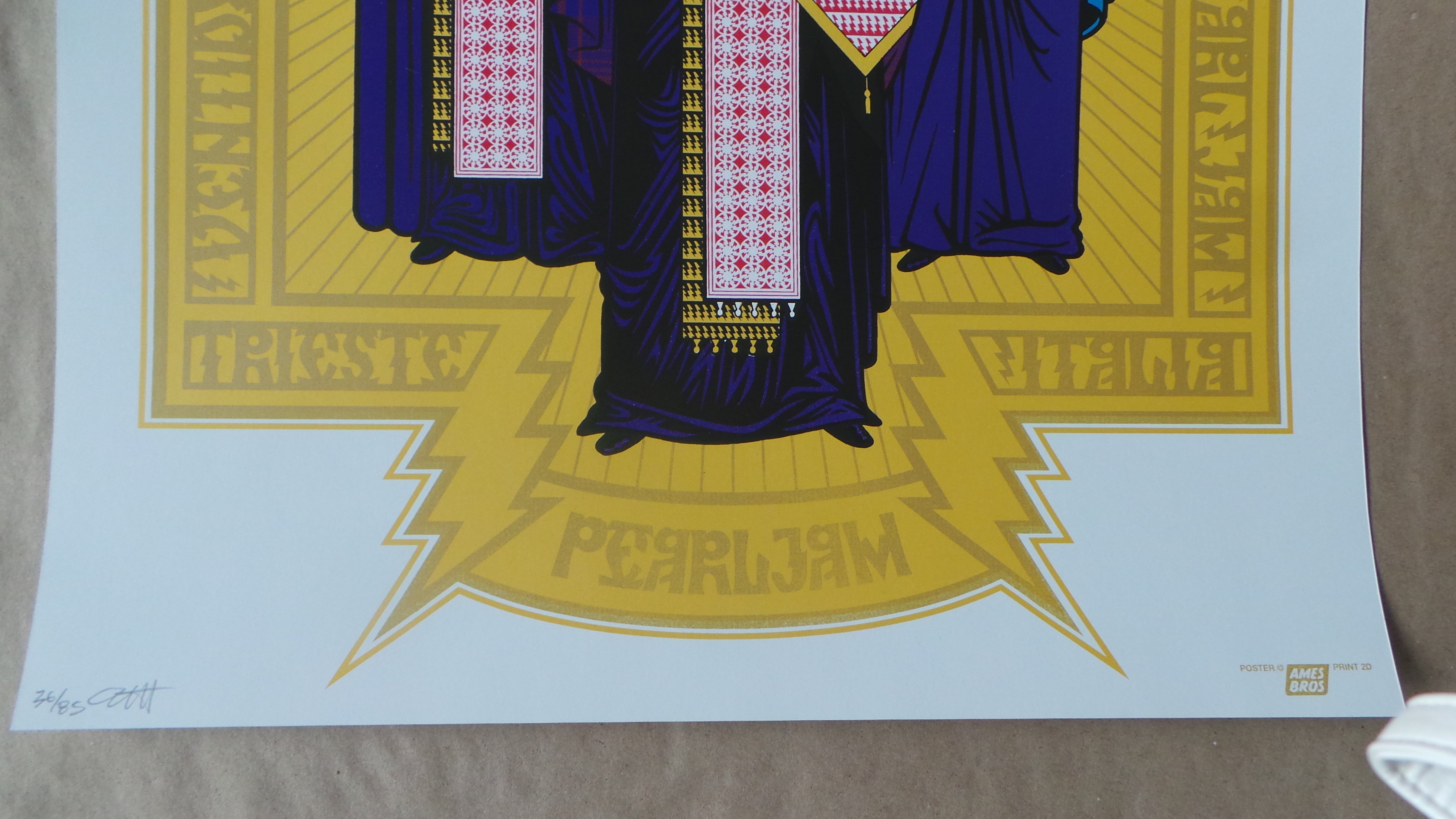 Title: PEARL JAM - 2014 AMES BROTHERS POSTER TRIESTE ITALY METALLIC S/N’d xx/85 Poster artist: Ames Brothers Edition: xx/85 Type: Screen Print Size: 20" x 26" Location: Trieste, Italy Venue: Notes: PEARL JAM - 2014 Lightning Bolt Tour, Europe.
