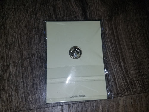 Pearl Jam Wrigley Field Chicago Skully Enamel Pin Limited August 2018