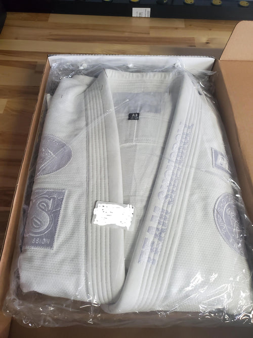 SHOYOROLL GI BATCH #108 STAMPEDE KIMONO- WHITE A3 A4 BNIB